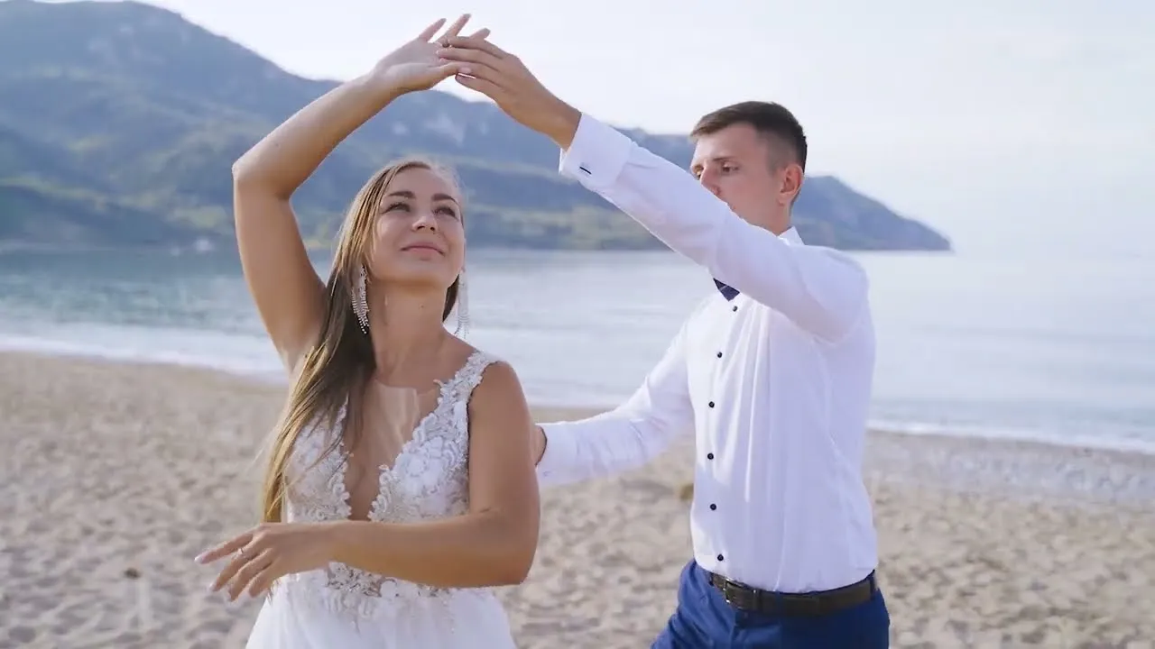 Zdjęcie Pierwszy taniec jakiego jeszcze nie było – zaskocz gości wyjątkowym stylem