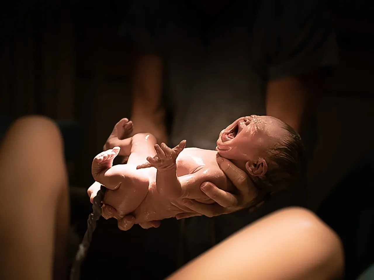 Zdjęcie Jakie są zalety i wady porodu prywatnego? Aspekty do rozważenia