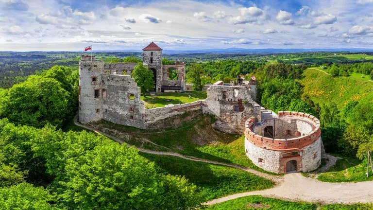 Zdjęcie Zamek Tenczyn w Rudnie – historia, zwiedzanie i praktyczne informacje dla turystów