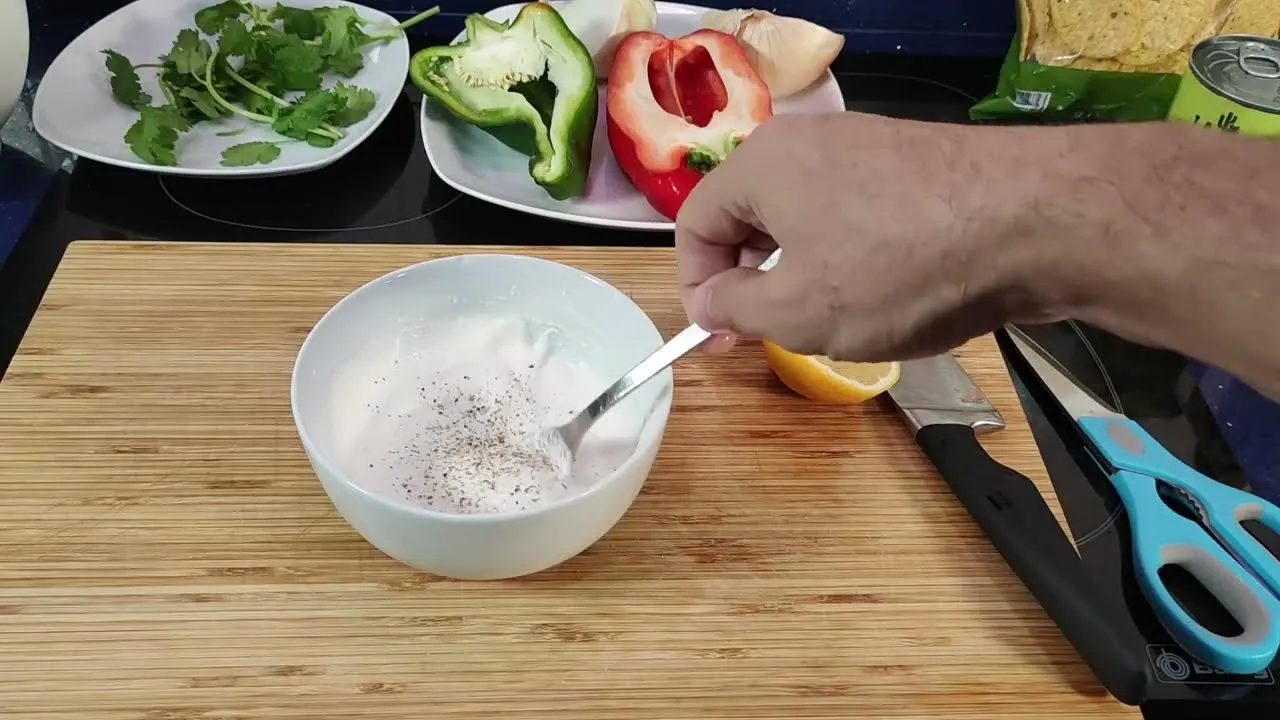 Zdjęcie Receta fácil de salsa blanca para nachos que sorprenderá a todos