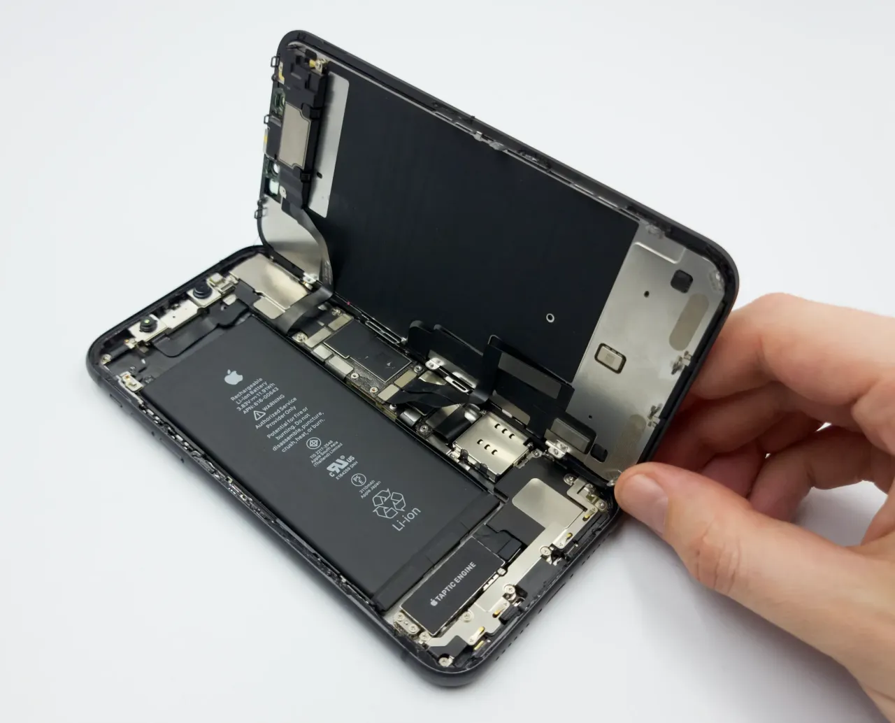 Zdjęcie Wymiana baterii w iPhone 11: uniknij problemów i wysokich kosztów