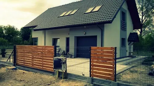 Zdjęcie Jak zrobić tani płot - proste sposoby na oszczędne ogrodzenie