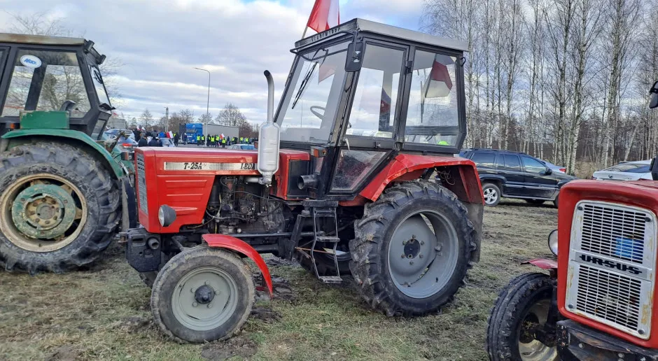 Zdjęcie Władimirec T30 4x4: Cechy, parametry i dostępne oferty tego ciągnika