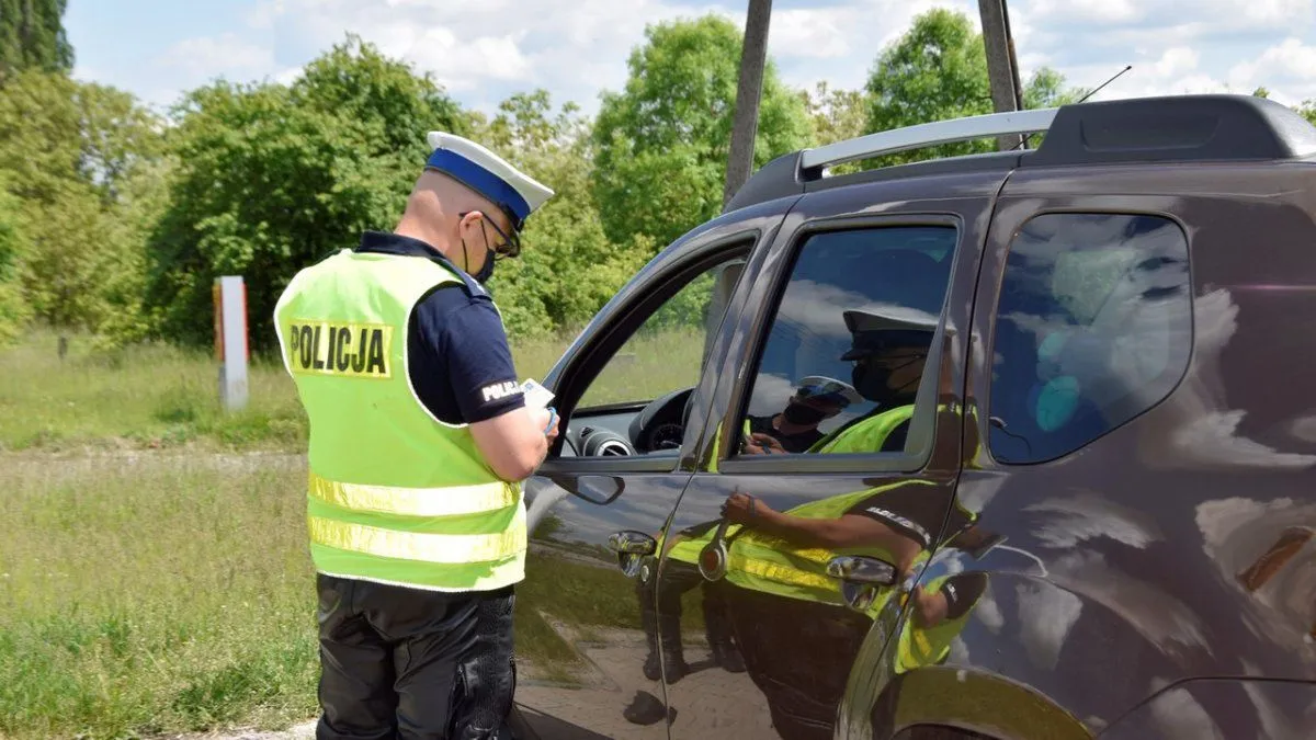 Zdjęcie Czy policja może przeszukać samochód bez nakazu? Poznaj swoje prawa