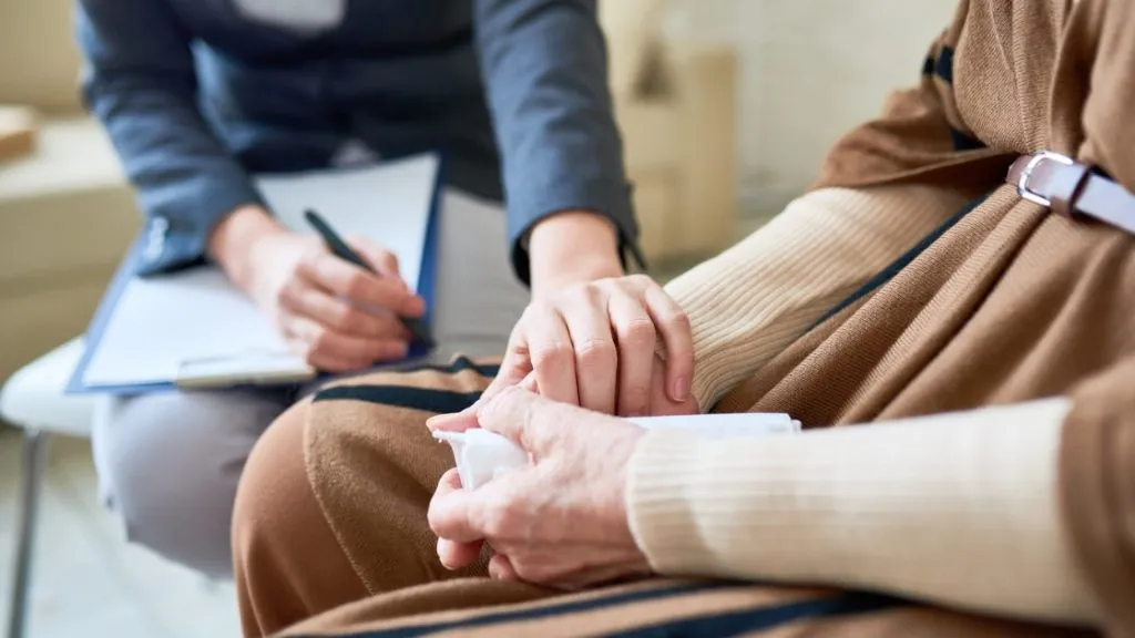 Zdjęcie Depresja? Kto pomoże skuteczniej - psycholog czy psychiatra? Rady