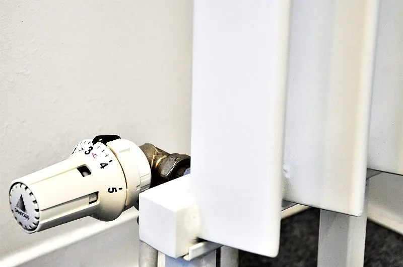 Zdjęcie Jak podłączyć dodatkowy grzejnik do grzejnika - bezpieczne kroki instalacji