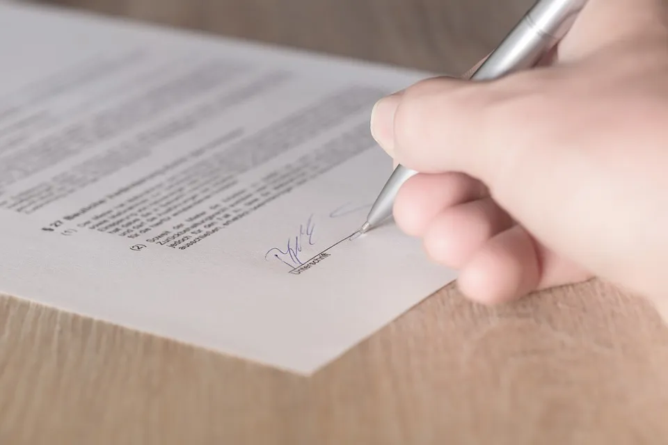 Zdjęcie Jak skutecznie odstąpić od umowy z Fortum i gdzie wysłać dokumenty