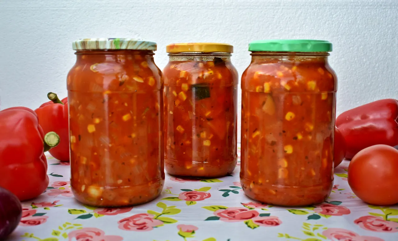 Zdjęcie Aromatyczny sos do spaghetti z cukinii na zimę – łatwy przepis
