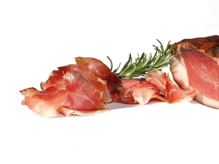Zdjęcie Jakie przyprawy do kiełbasy szynkowej poprawią jej smak i aromat