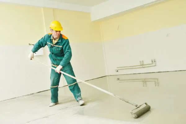 Zdjęcie Czym malować posadzkę betonową? Sekrety trwałego i estetycznego wykończenia