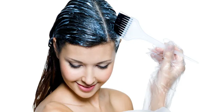 Zdjęcie Czy można mieszać farby do włosów różnych firm? Ryzyko i skutki