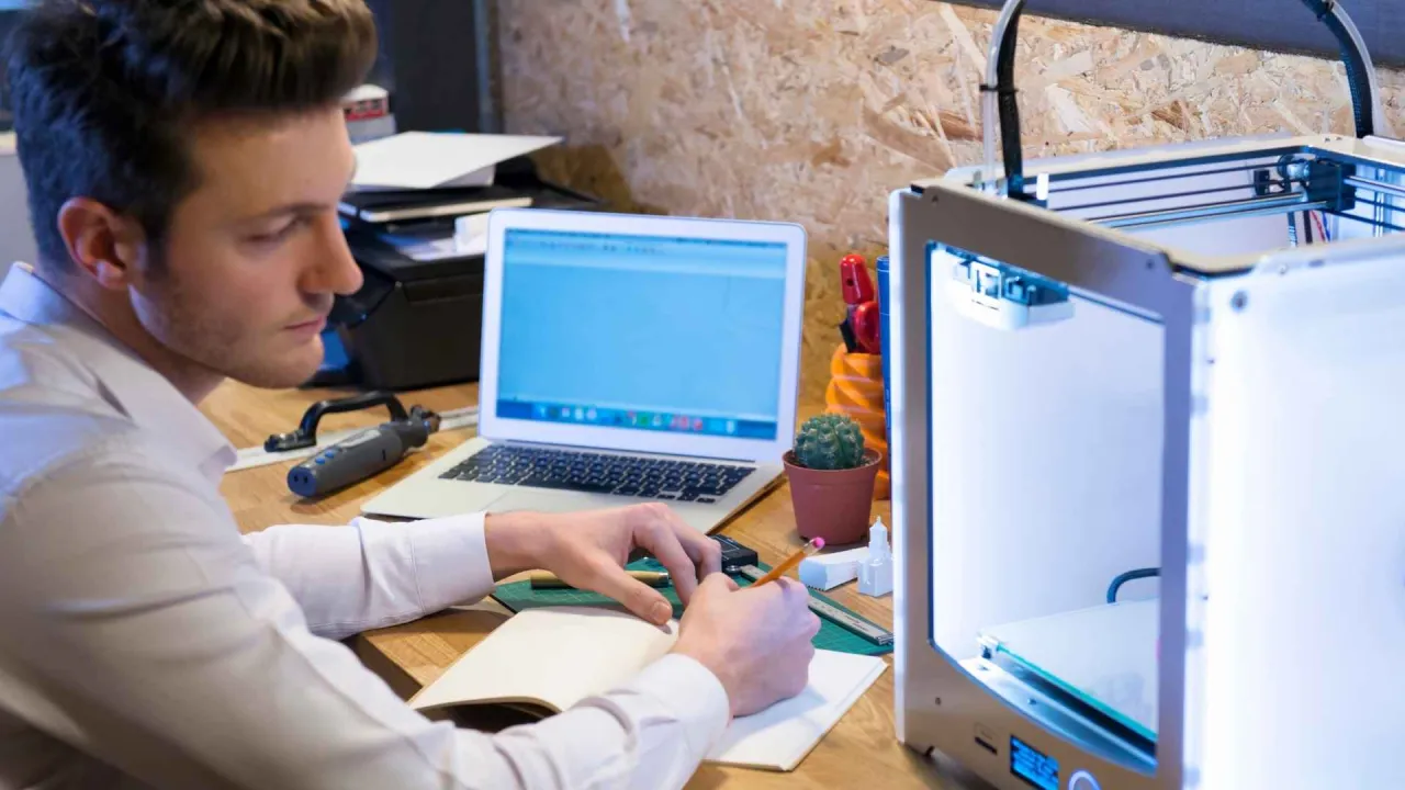 Zdjęcie Koszt godziny druku 3D: Jak dokładnie wycenić wydruk?