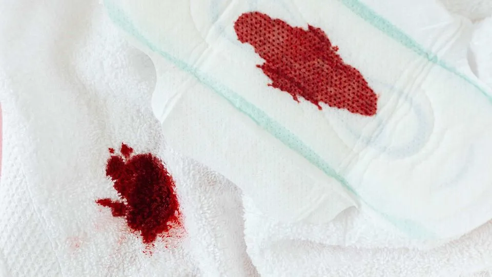 Zdjęcie Miesiączka objawy: co powinno Cię zaniepokoić podczas okresu