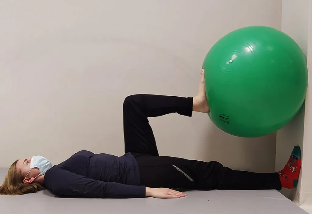 Zdjęcie Rehabilitacja po złamaniu piszczeli i strzałki: Ćwiczenia krok po kroku