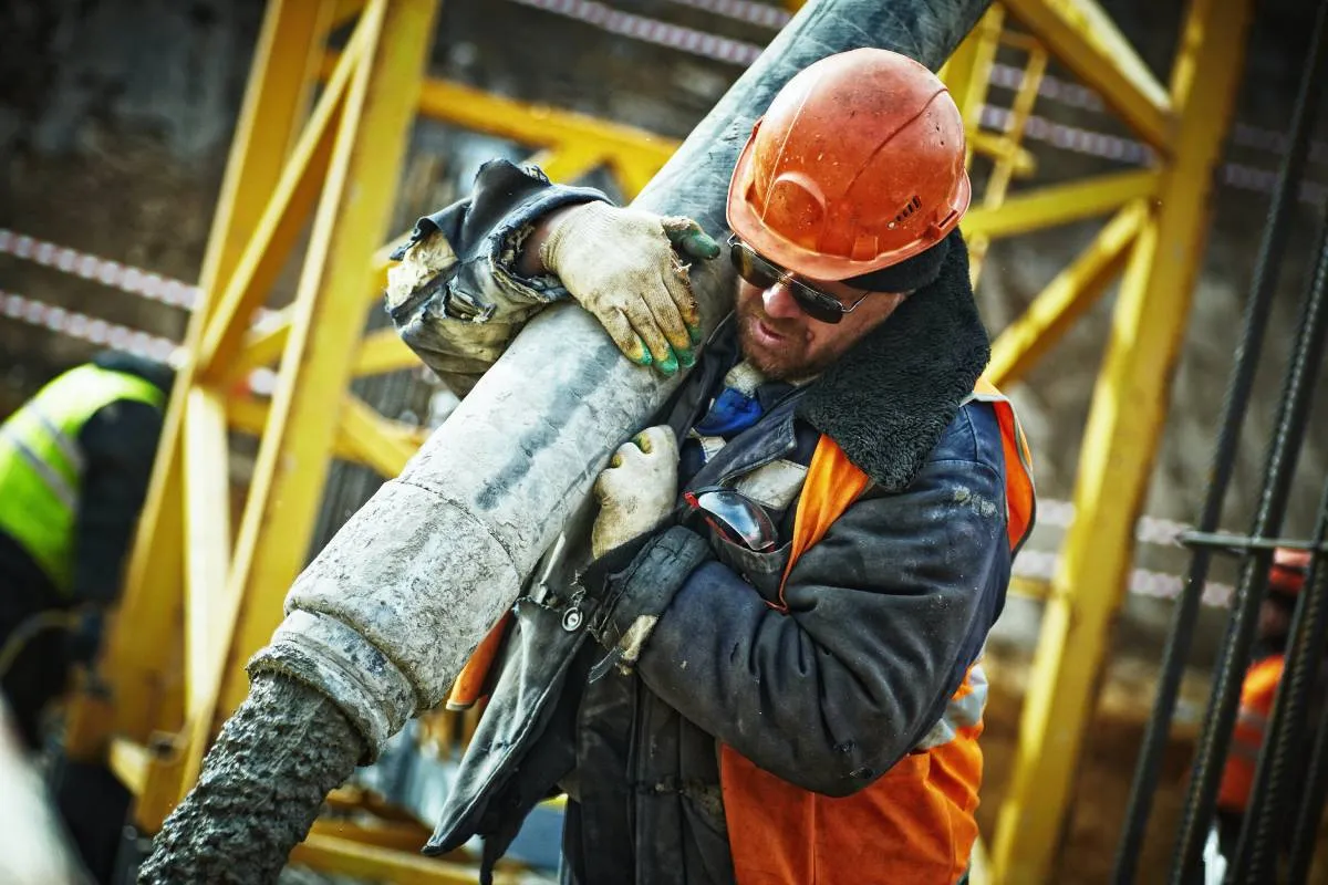 Zdjęcie Ile betonu na fundamenty domu 100m2? Oblicz dokładną ilość i uniknij kosztów
