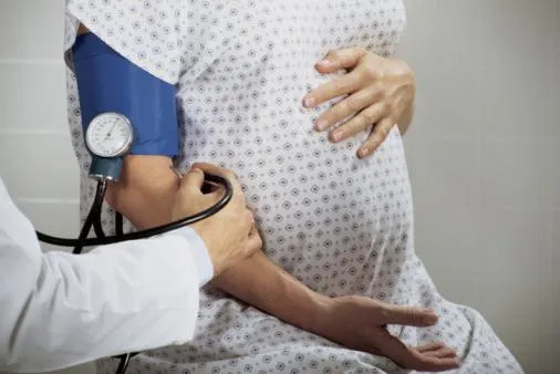 Zdjęcie Gestoza w ciąży: objawy, powikłania i kiedy szukać pomocy