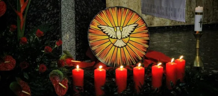 Zdjęcie Czy do bierzmowania potrzebna jest świeca? Odkryj tradycje i znaczenie