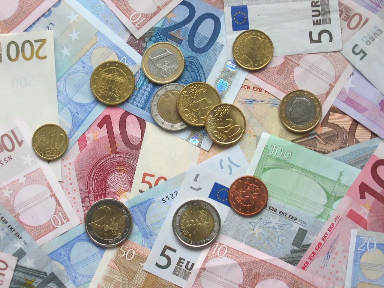 Zdjęcie Jaka jest waluta we Francji? Odkryj, co musisz wiedzieć o euro