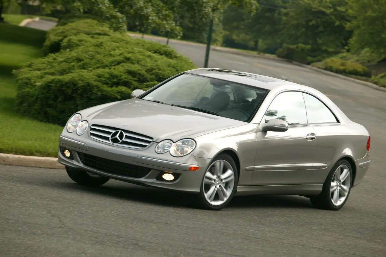 Zdjęcie Mercedes-Benz CLK Class – historia, specyfikacje i ceny używanych modeli
