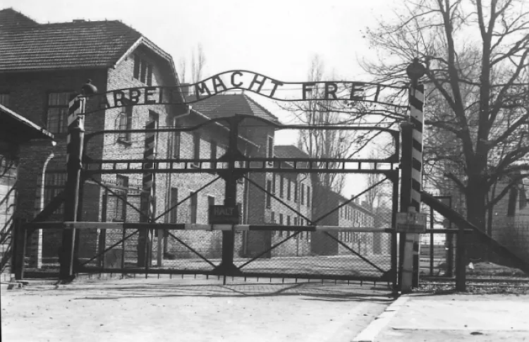 Zdjęcie Gdzie leży Auschwitz? Odkryj lokalizację i historię obozu w Polsce