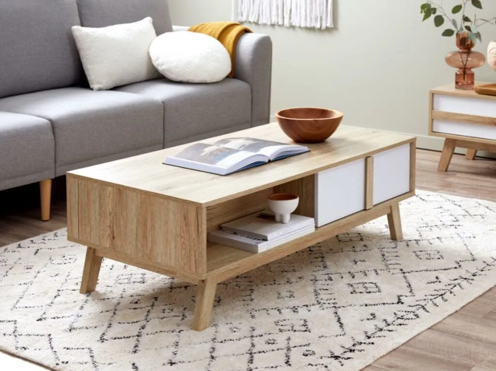 Zdjęcie Mesita rinconera: &iquest;C&oacute;mo elegirla y decorarla para un sal&oacute;n ideal?