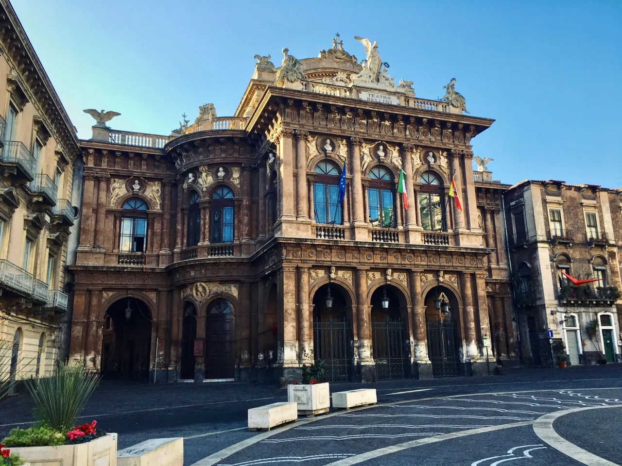 Zdjęcie Katania czy jest bezpiecznie? Odkryj, co musisz wiedzieć przed wyjazdem