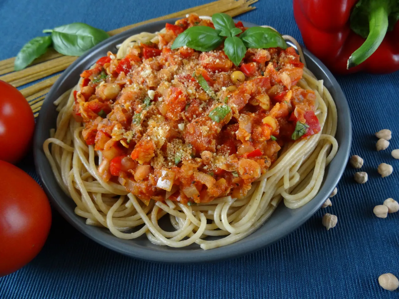 Zdjęcie Makaron spaghetti z ciecierzycy Biedronka: zdrowa alternatywa dla tradycyjnego makaronu