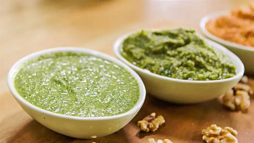 Zdjęcie Jak zrobić zielone pesto w prosty sposób - idealny przepis na każdą okazję