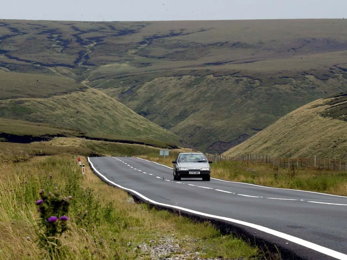 Zdjęcie Snake Pass - niebezpieczna trasa z Manchesteru do Sheffield, sprawdź warunki