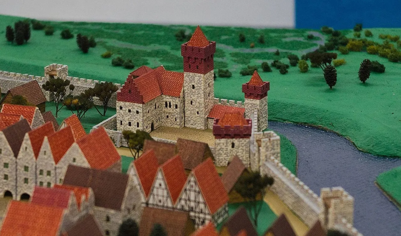 Zdjęcie Zamek w Bytomiu: historia, ruiny i praktyczne informacje dla turystów