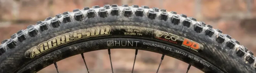 Zdjęcie Jakie opony do roweru enduro wybrać, aby uniknąć problemów na trasie?