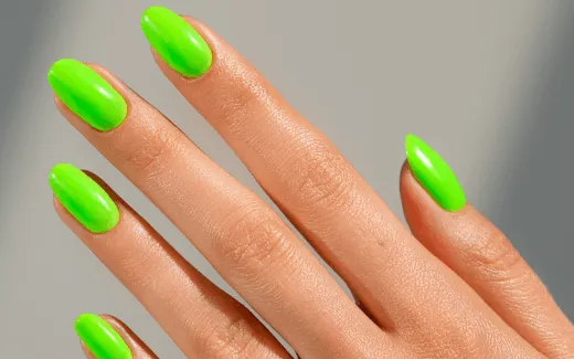 Zdjęcie Co to są paznokcie hybrydowe? Odkryj ich zalety i zastosowanie