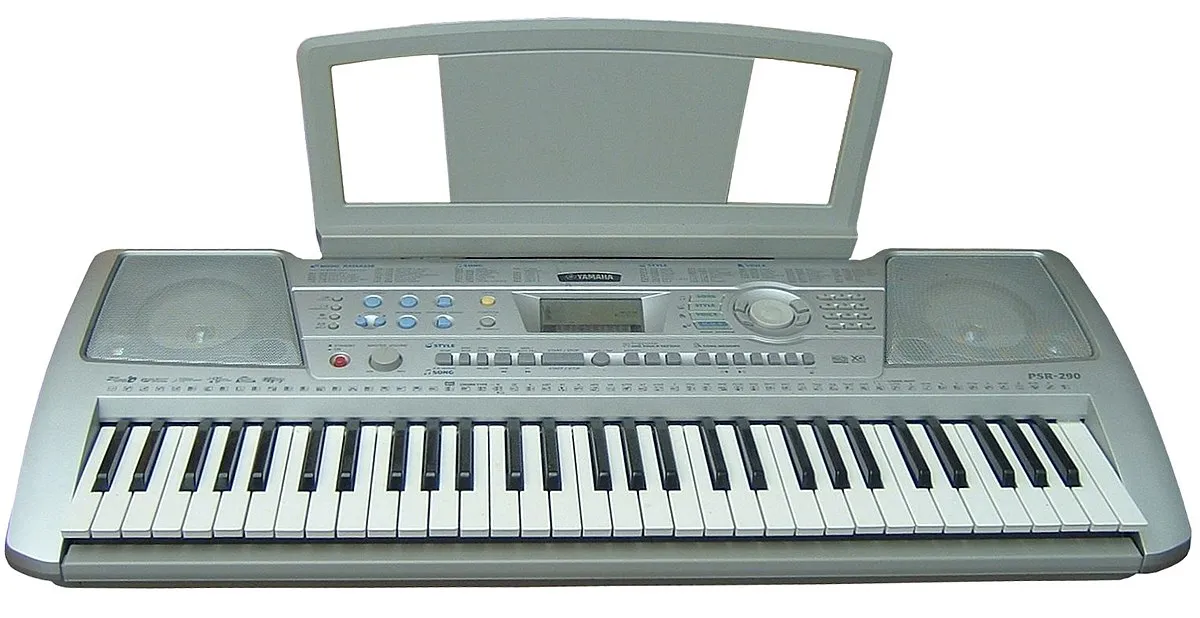 Zdjęcie Keyboard czy pianino cyfrowe - jak wybrać najlepszy instrument do nauki gry