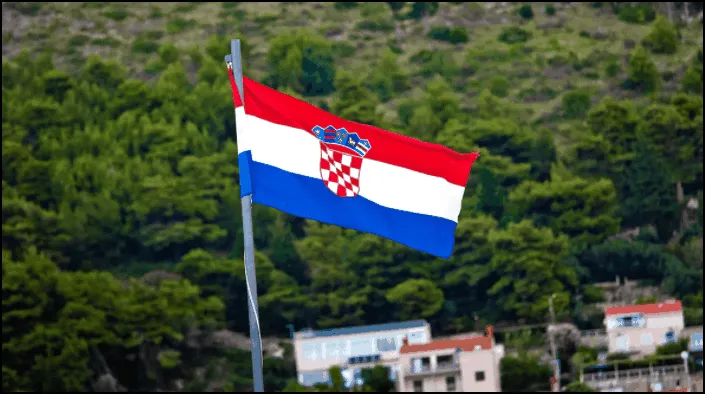 Zdjęcie Jak wygląda flaga Chorwacji? Odkryj jej znaczenie i symbole
