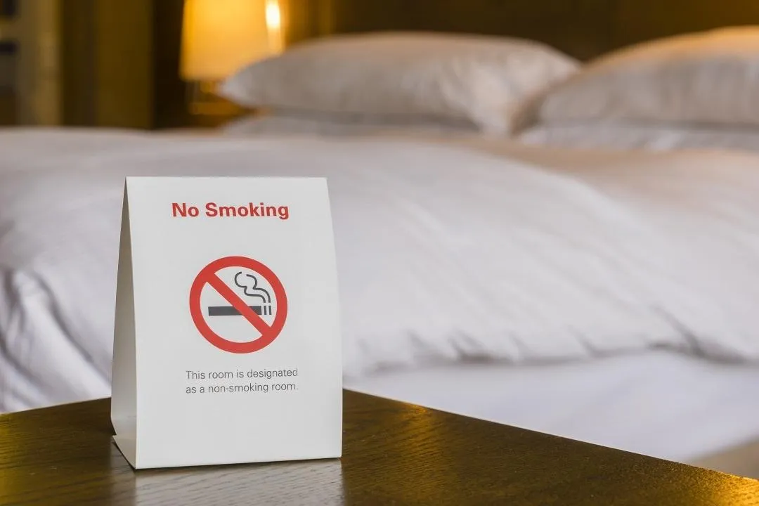 Zdjęcie Jak palić w hotelu bez ryzyka kar i nieprzyjemności