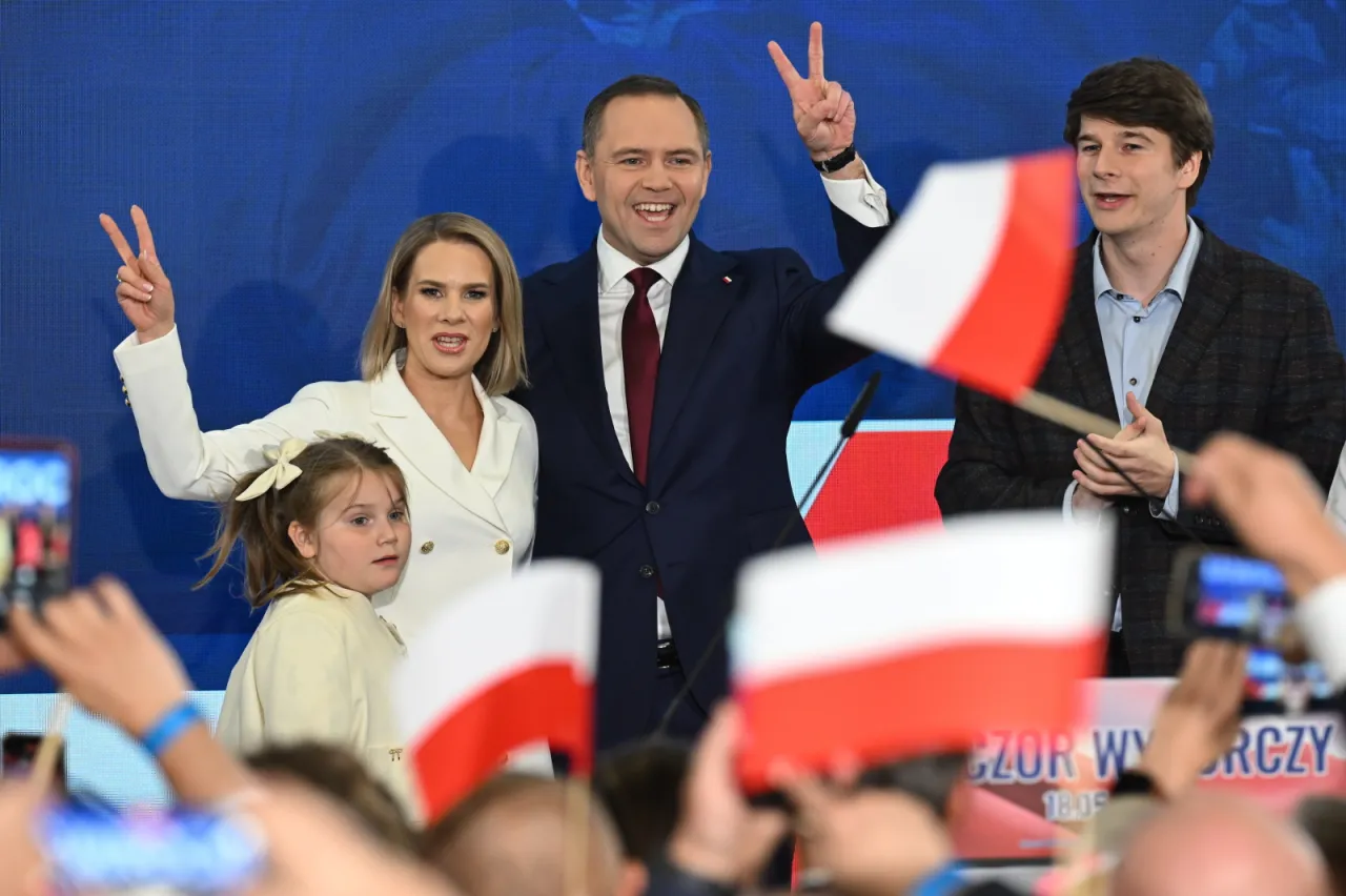 Zdjęcie Kto popiera Nawrockiego? Zaskakująca lista zwolenników i ich motywy
