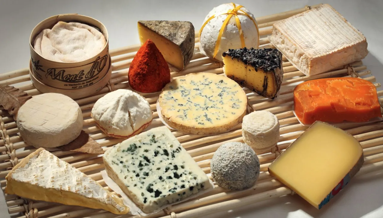 Zdjęcie Sekrety fromage: Jak wybierać, smakować i doceniać sery francuskie