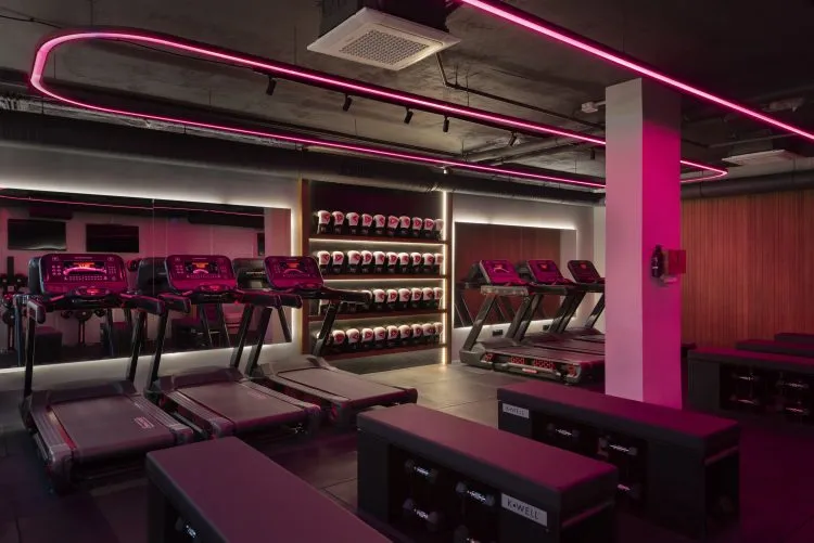 Zdjęcie IO Fitness: Kompleksowa oferta treningów i usług dla każdego