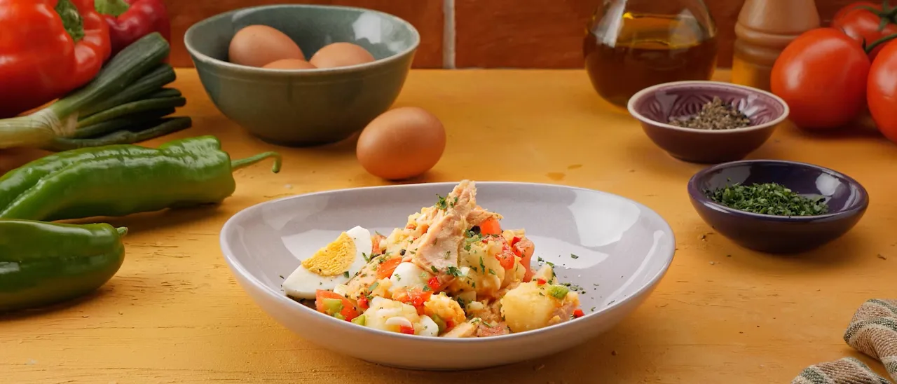 Zdjęcie Ensalada Campera de la Abuela: Sabor de Siempre, Receta Perfecta