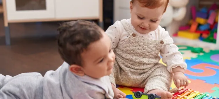 Zdjęcie Czy żłobek jest dobry dla dziecka? Zalety i wady, które warto znać