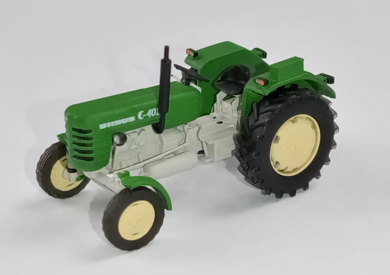 Zdjęcie Zabawka ursus c 4011 - szczegóły modeli i ich wyjątkowe cechy