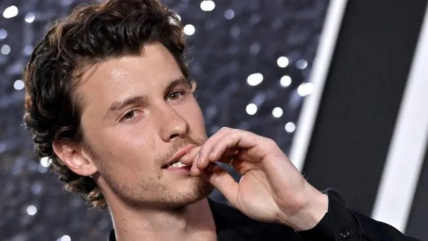 Zdjęcie Shawn Mendes ile ma lat? Zaskakująca prawda o jego wieku!