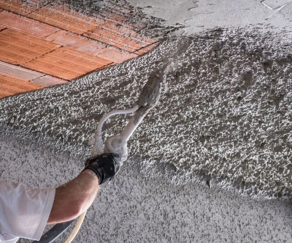 Zdjęcie Tynk cementowo wapienny z worka czy tradycyjny - co wybrać, aby zaoszczędzić?