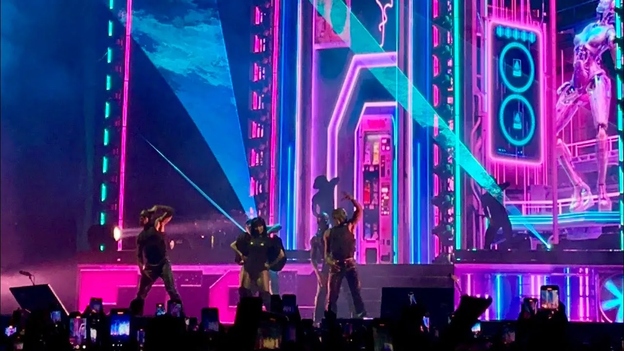 Zdjęcie Ile trwa koncert Nicki Minaj? Odkryj długość jej występów na żywo