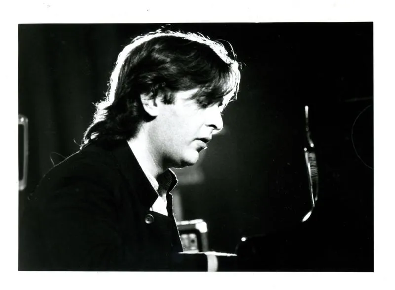 Zdjęcie Poznaj wszystkich artystów śpiewających solo - przegląd najpopularniejszych wersji