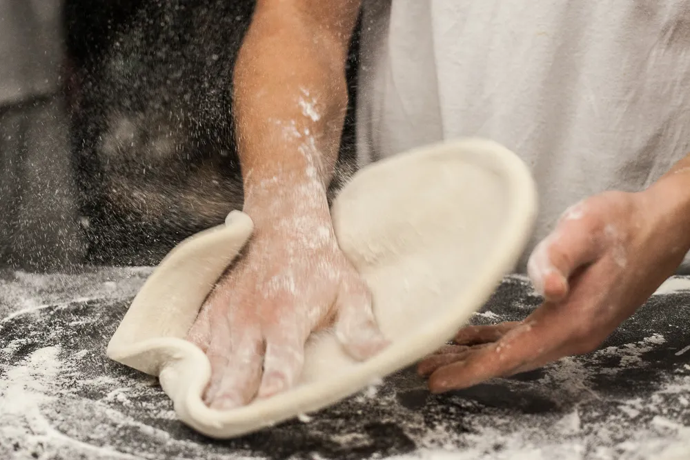 Zdjęcie Ile kcal ma pizza neapolitańska? Poznaj kaloryczność i porady dietetyczne