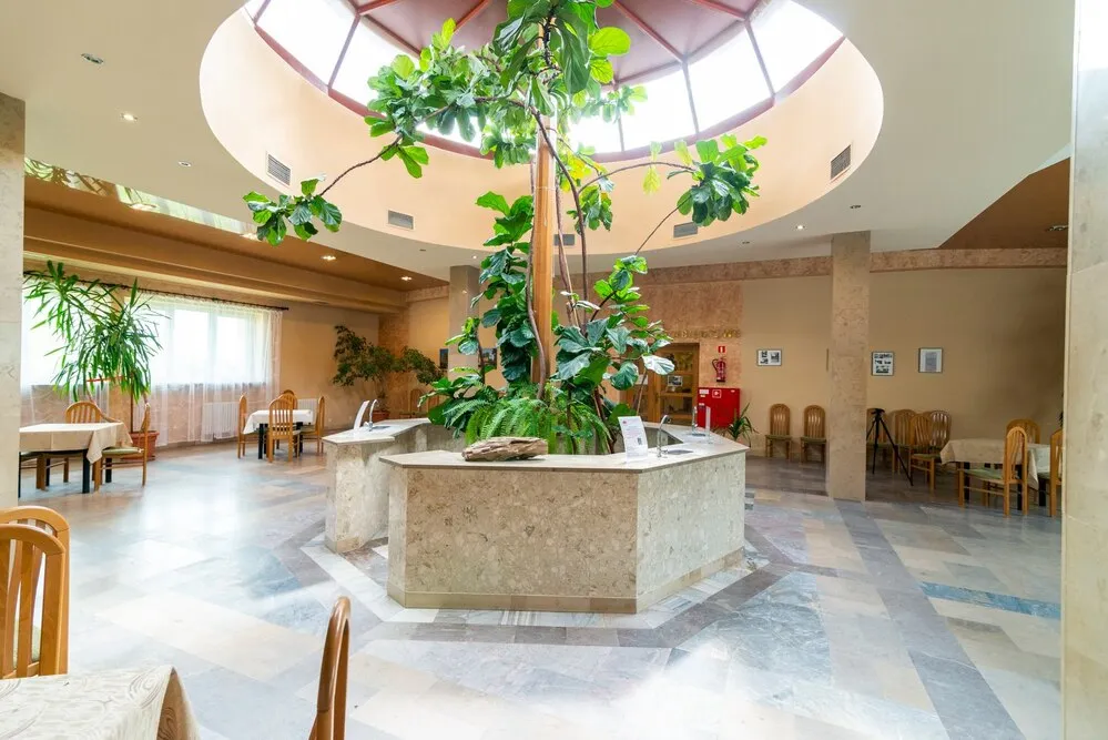 Zdjęcie Sanatorium Horyniec-Zdrój Dom Zdrojowy - kompleksowe usługi zdrowotne