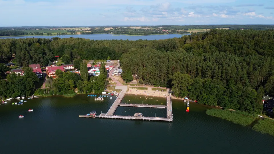 Zdjęcie Jezioro Skiertąg: piękne miejsce na relaks i wędkowanie w Morągu