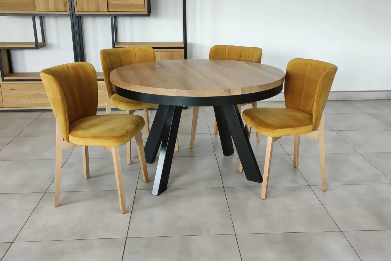 Zdjęcie Stół okrągły 110 cm na ile osób – komfortowe siedzenie dla 4 osób