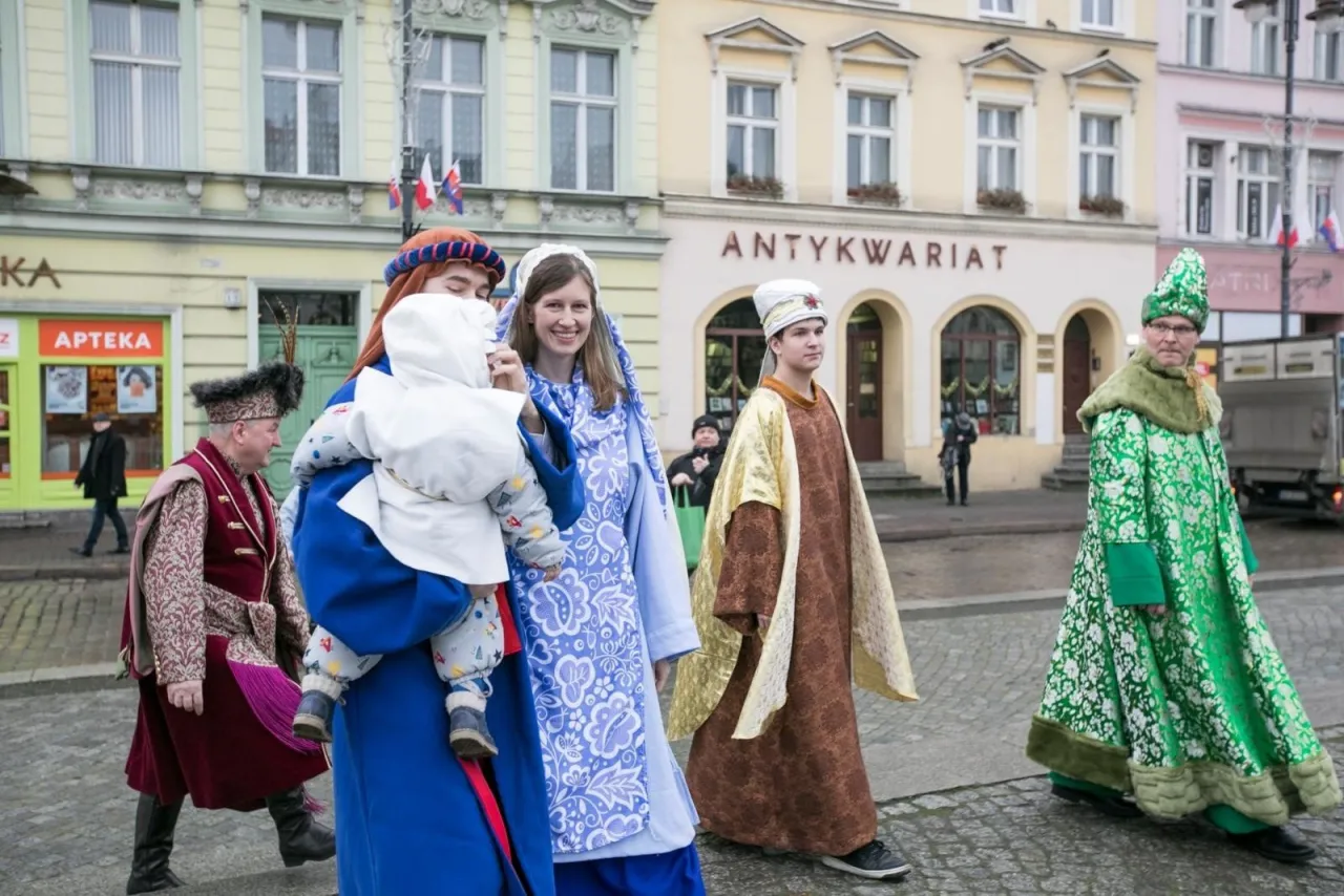 Zdjęcie Trzech króli - czy naprawdę trzeba iść do kościoła? Sprawdź!